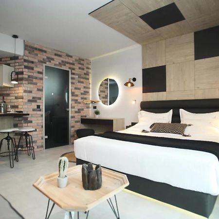 Athinais Luxury Apartments Hanioti Exterior photo