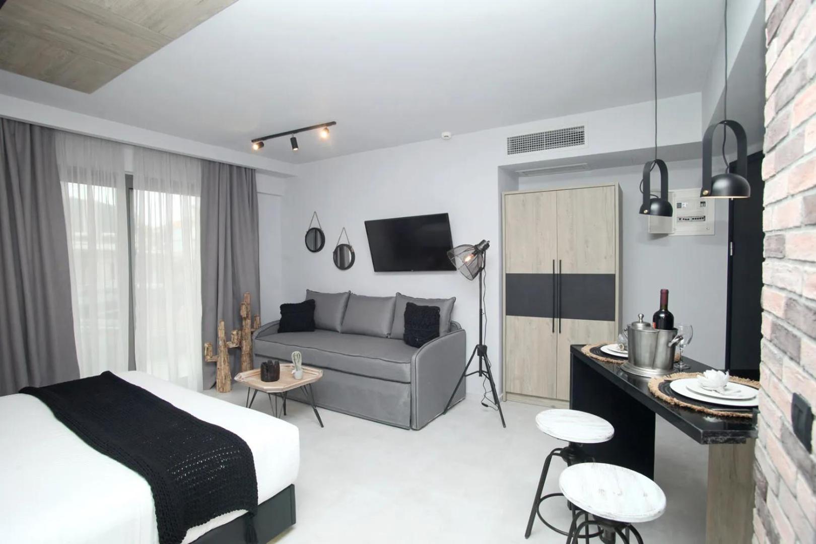 Athinais Luxury Apartments Hanioti Exterior photo