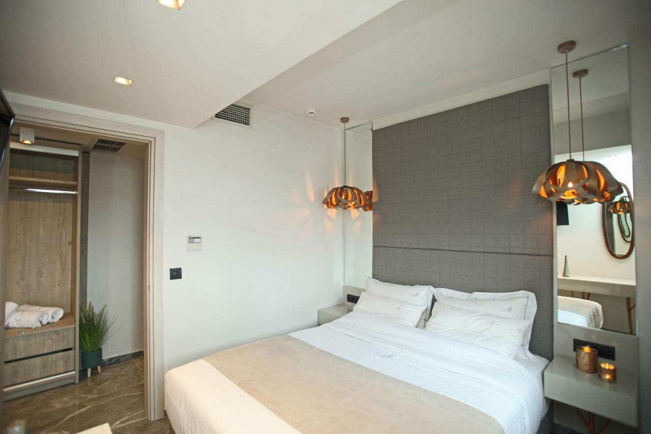 Athinais Luxury Apartments Hanioti Exterior photo