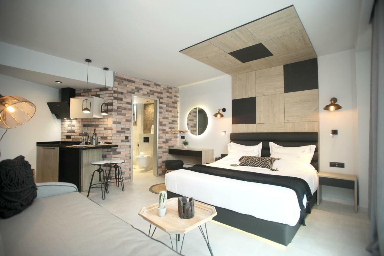 Athinais Luxury Apartments Hanioti Exterior photo