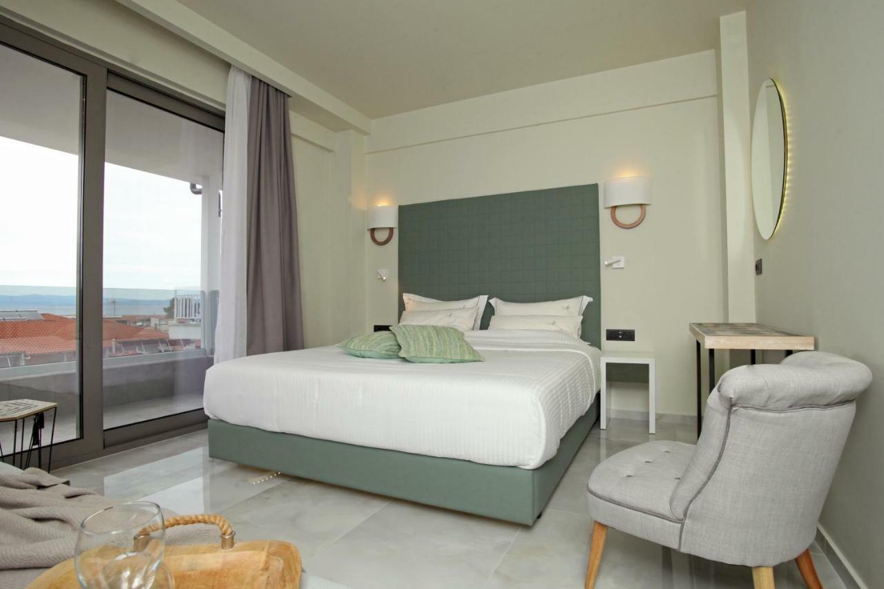 Athinais Luxury Apartments Hanioti Exterior photo