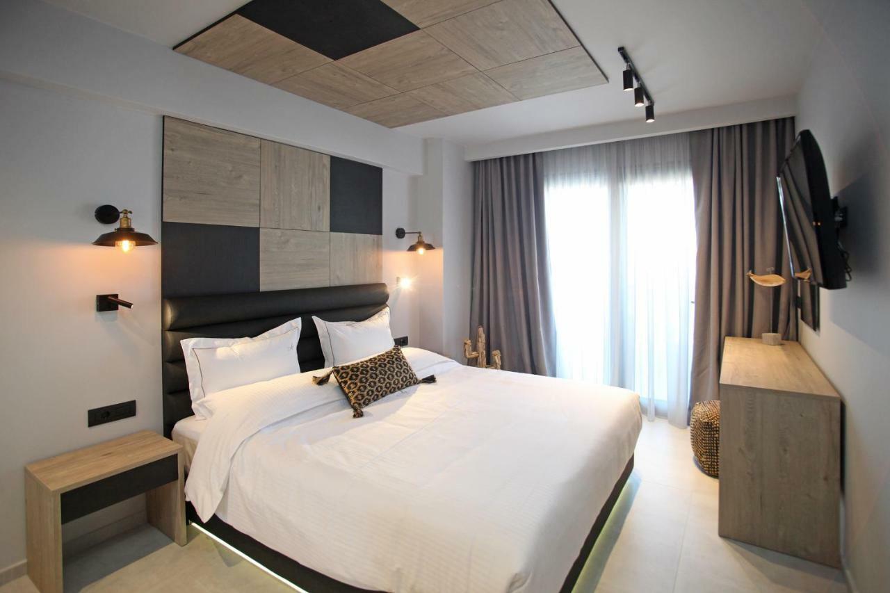 Athinais Luxury Apartments Hanioti Exterior photo