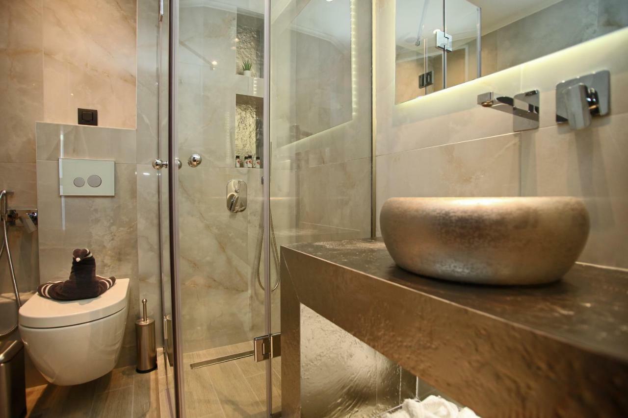 Athinais Luxury Apartments Hanioti Exterior photo
