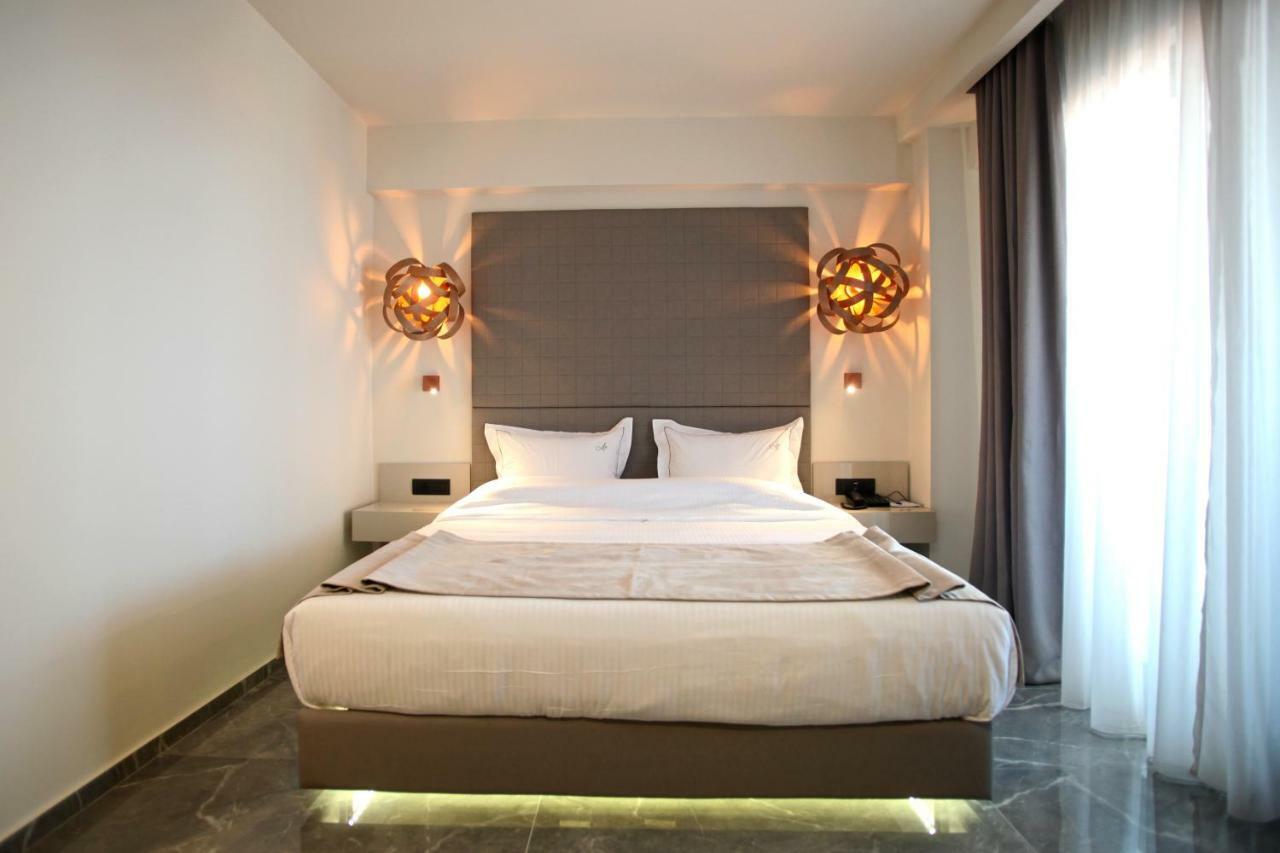 Athinais Luxury Apartments Hanioti Exterior photo